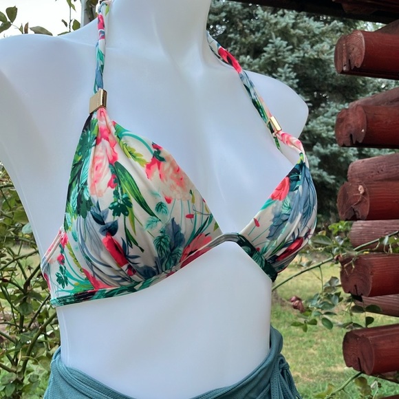 Victoria’s Secret Floral Halter Bikini Top small - Picture 3 of 6